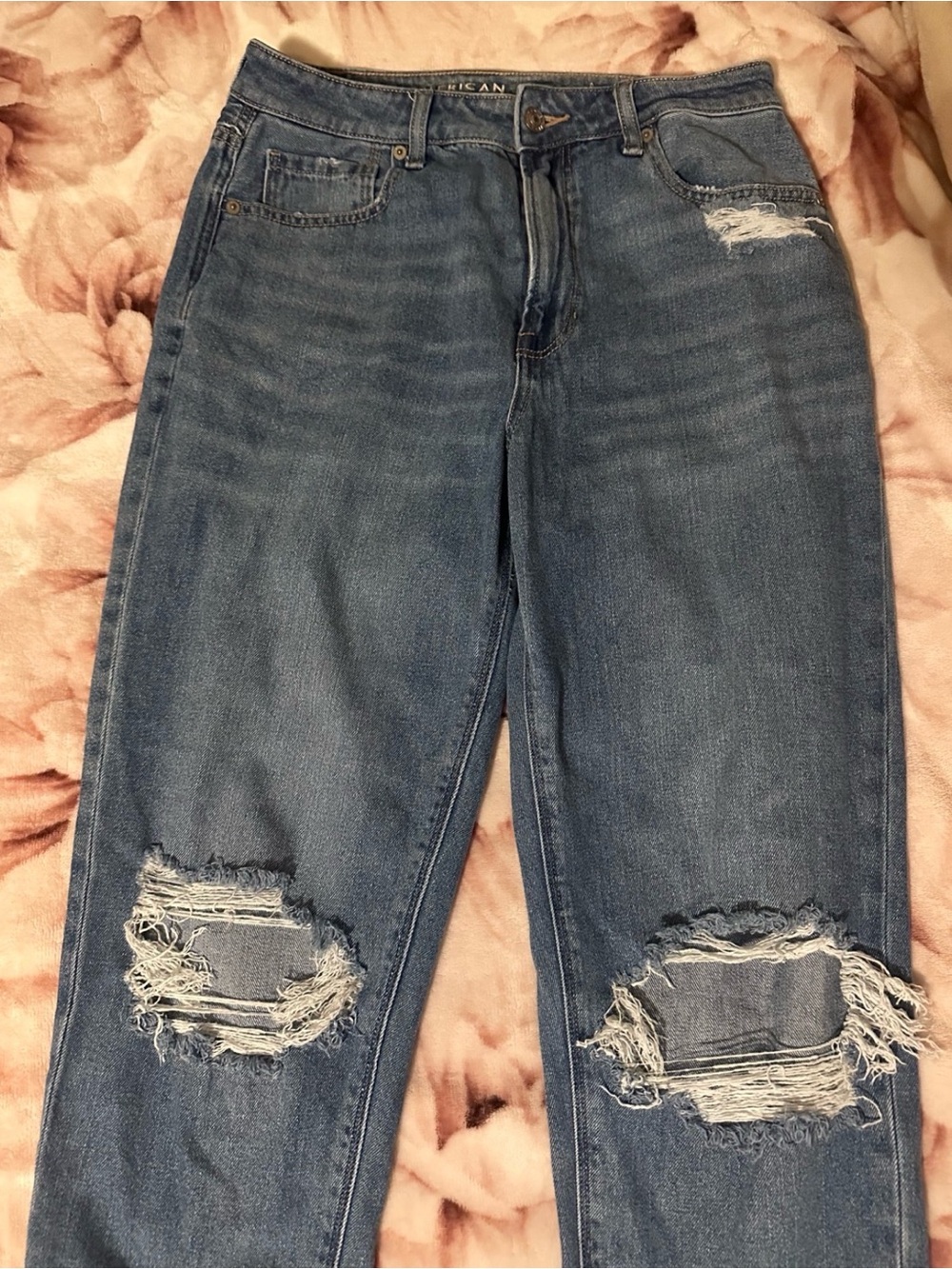 American Eagle Outfitters Women's Distressed Blue Denim Jeans size 8 Regular